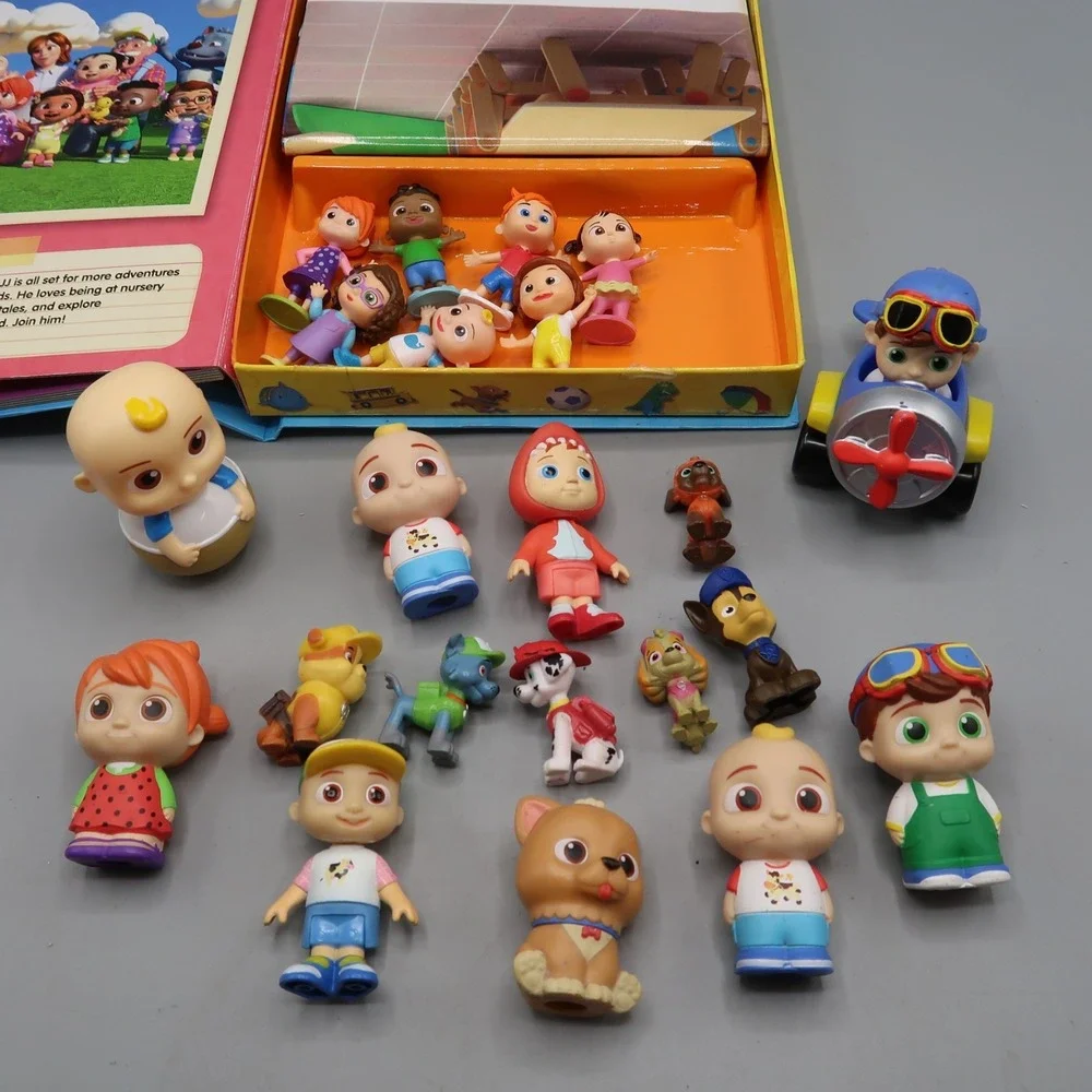 Cocomelon My Busy Books 10 Cake Topper Figures Playmat & Storybook Travel